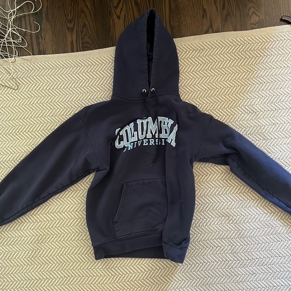 Columbia sweatshirt